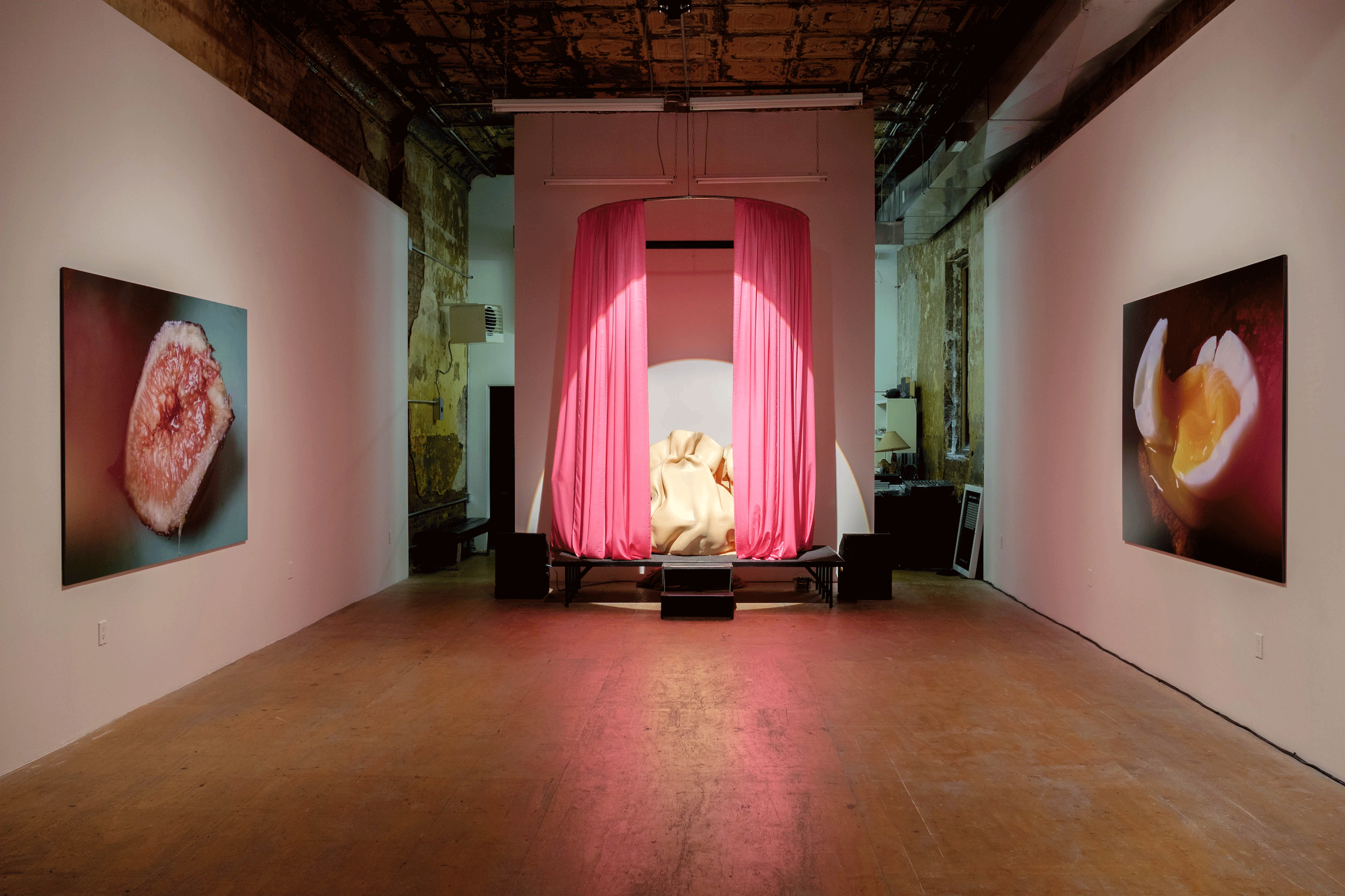 Marja Samsom, *Miss Behave*. Installation view