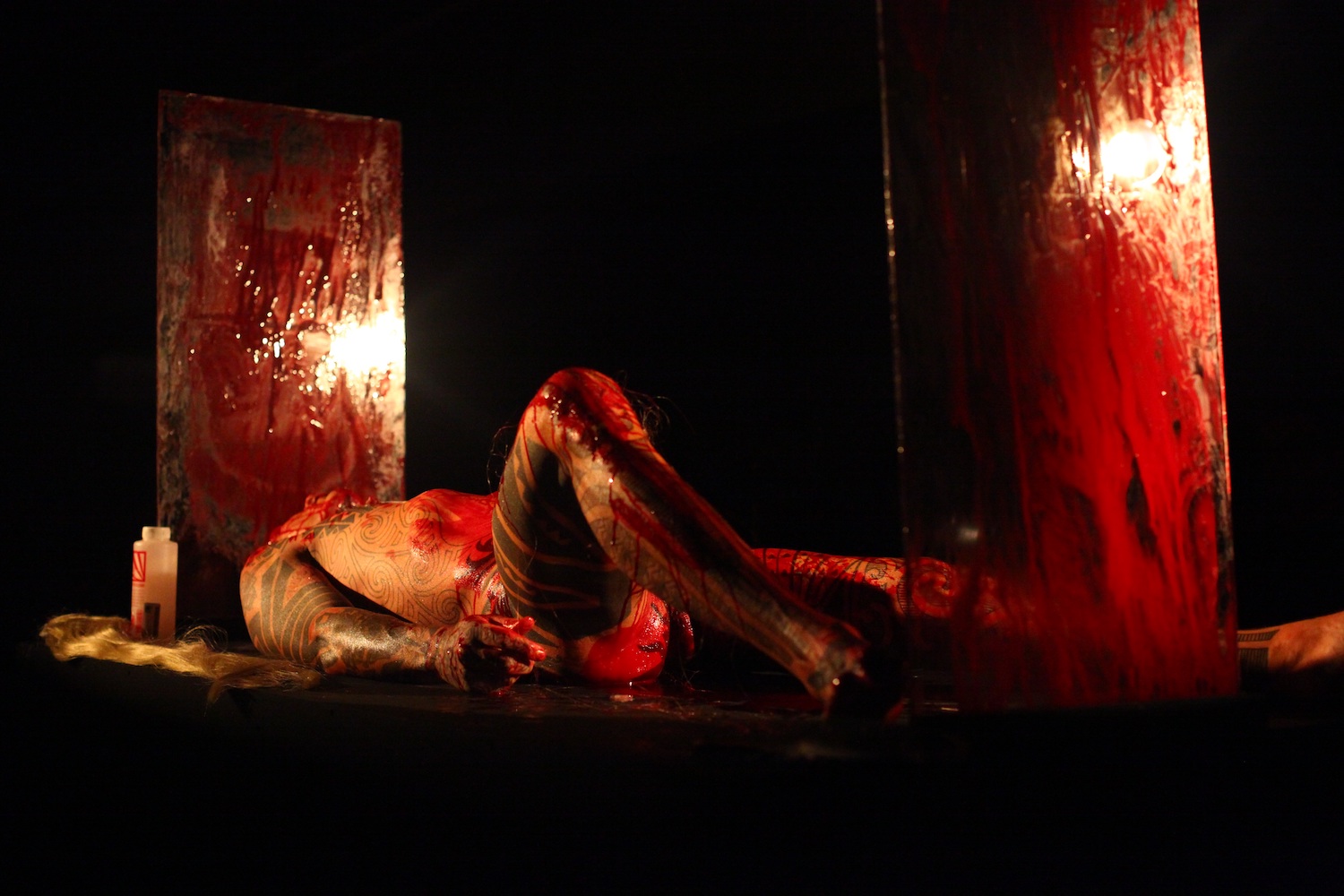 Ron Athey / Julie Tolentino, *Resonate/Obliterate*, 2011. Photo: Paula Court