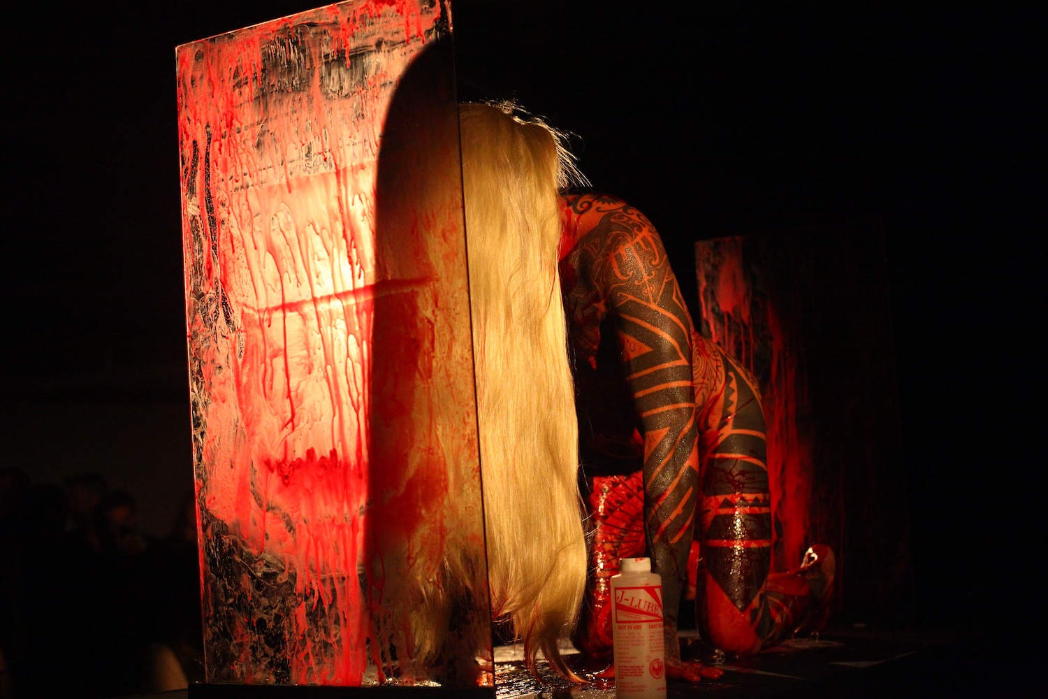 Ron Athey / Julie Tolentino, *Resonate/Obliterate*, 2011. Photo: Paula Court