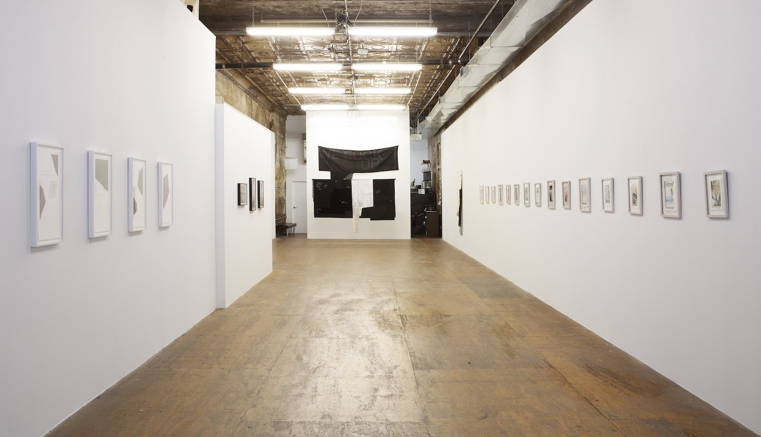 Tuesday Smillie, *Reflecting Light into The Unshadow*. Installation view